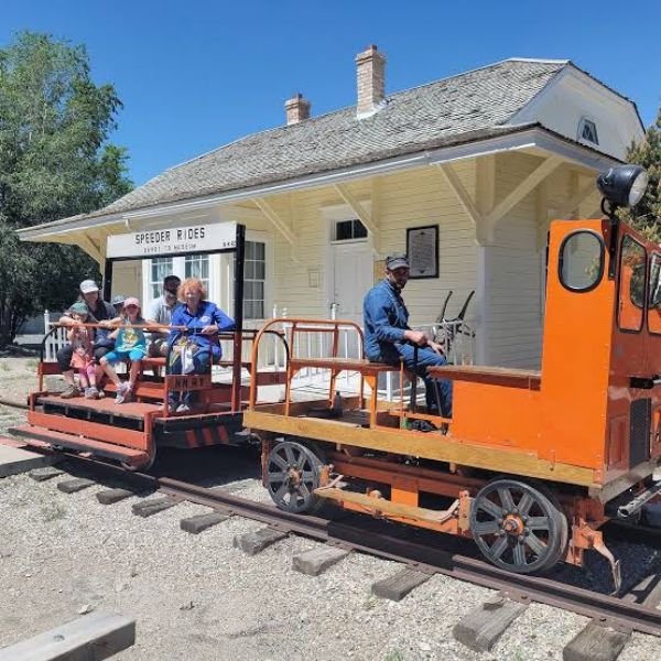 Ping-Pong Train