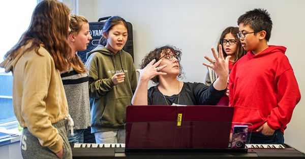 Session 1: Gr. 5 - 6 Musical Theatre Downtown Saturday