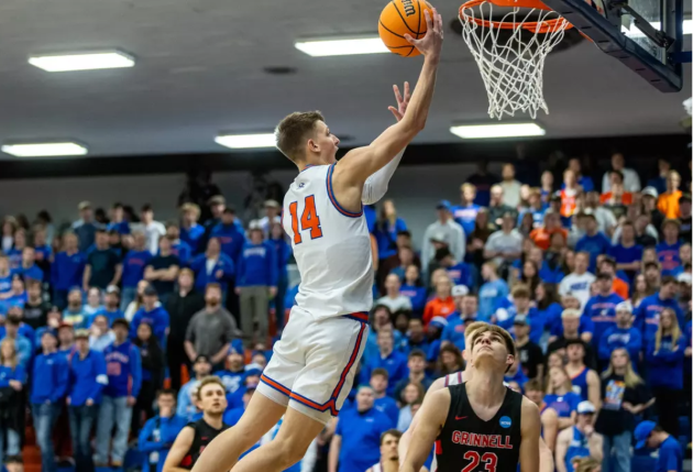 Pioneer Men's Basketball vs UW--La Crosse